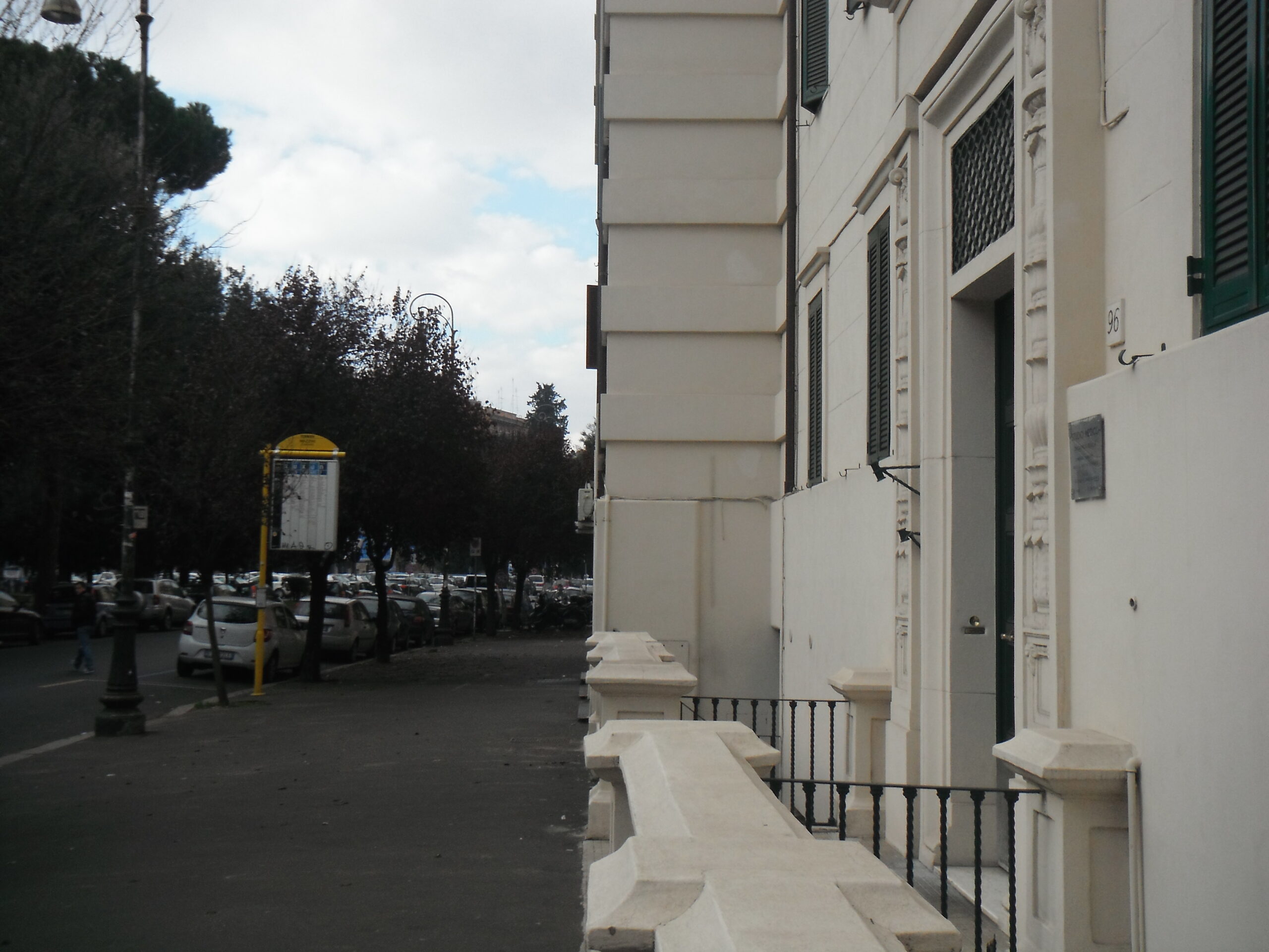 2a veduta di Viale giuseppe Mazzini con fermata bus in direzione p.le Clodio